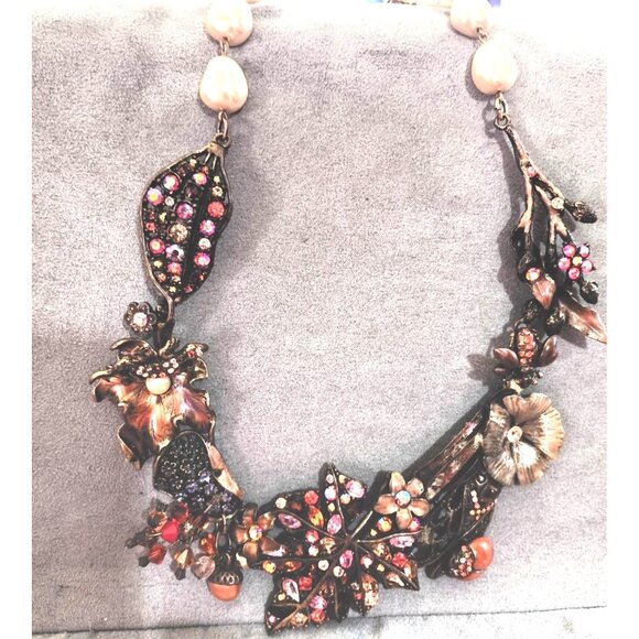 Vintage-Inspired Floral & Leaf Statement Necklace With Pearl  & Rhinestones - Picture 4 of 4